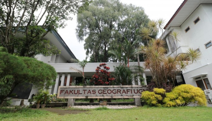 Matkul geofisika ugm