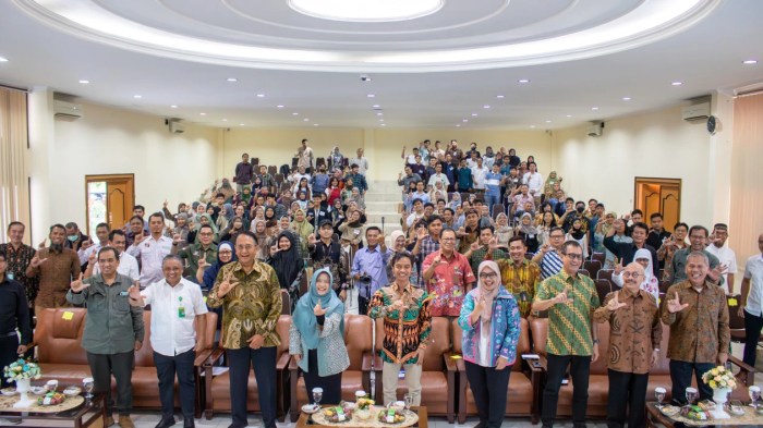 Matkul arkeologi ugm